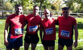 Equipo en el circuito universitario de cross 