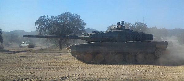 En las maniobras participaron los Leopardo 2E