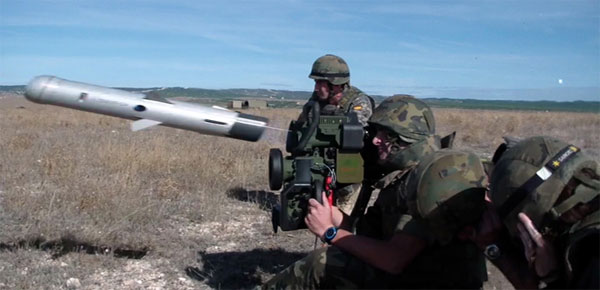 Lanzamiento de uno de los misiles