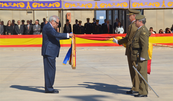 Juan José Imbroda en la imposición de la Corbata