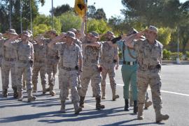 Desfile de los legionarios en el acto en Viator