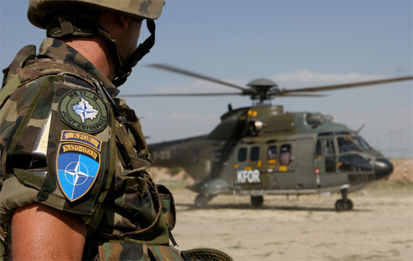 Militar español en la mision de la OTAN en Kosovo