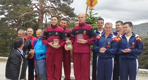 Podio de la clasificación por equipos