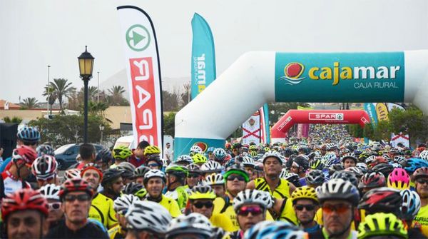 Los participantes en la salida de la prueba