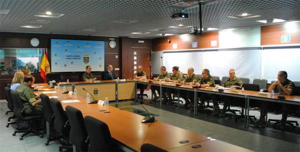Exposición al presidente del Parlamento andaluz Exposición al presidente del Parlamento andaluz