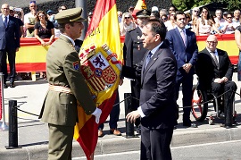 Entrega de bandera
