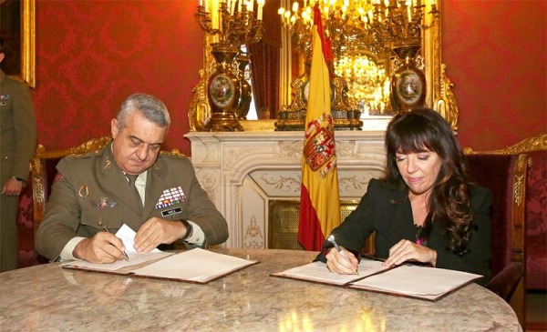Firma del convenio en el Cuartel General Firma del convenio en el Cuartel General