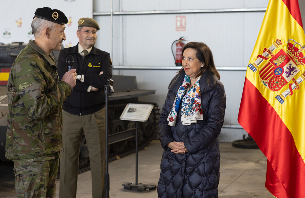 La ministra de Defensa visita la Brigada “Guadarrama” XII