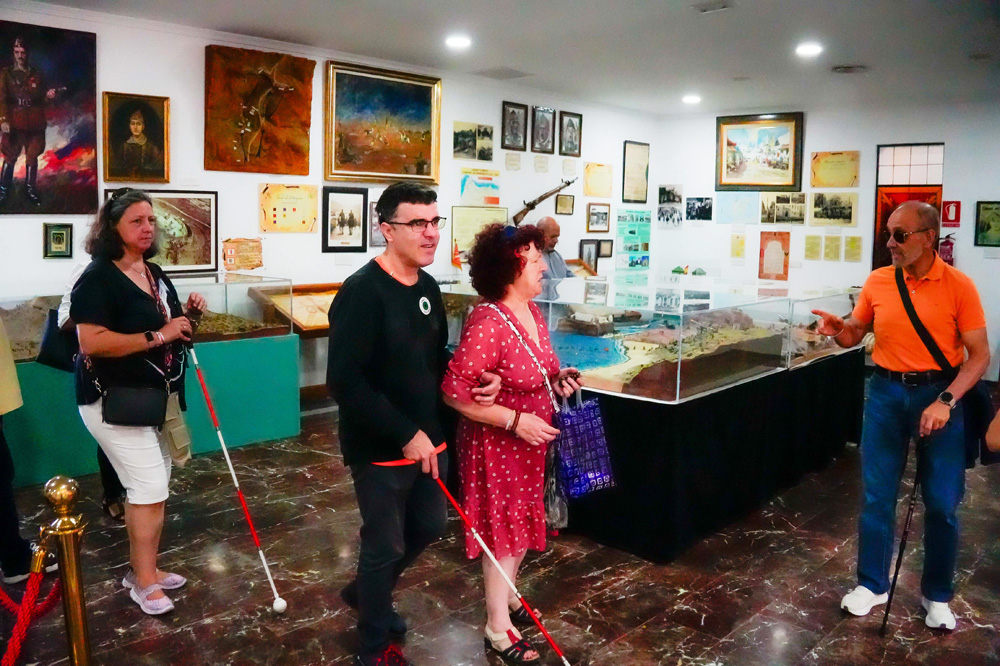 Visita a la Sala Museística de la base