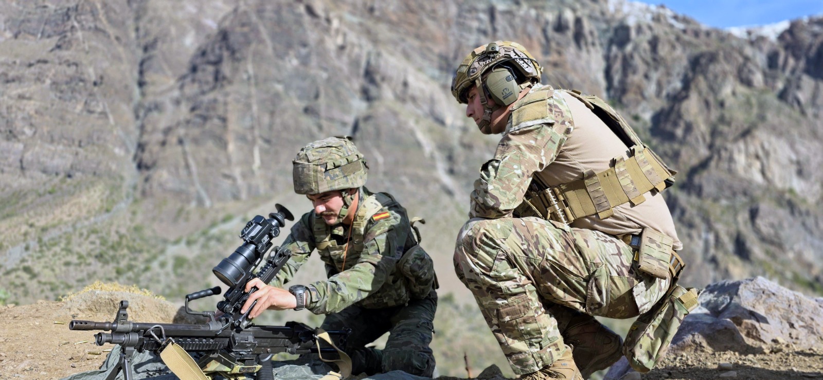 Tropas de montaña durante el ejercicio