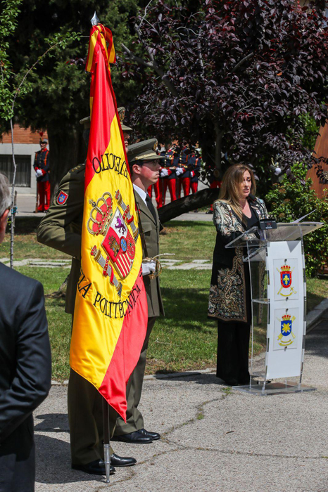 Imagen del acto de entrega de la Enseña Nacional 