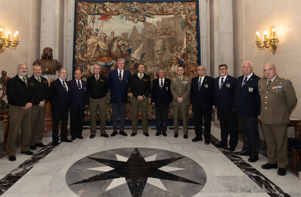 El JEME recibe a la Hermandad de Veteranos del Regimiento 'Inmemorial del Rey' nº 1