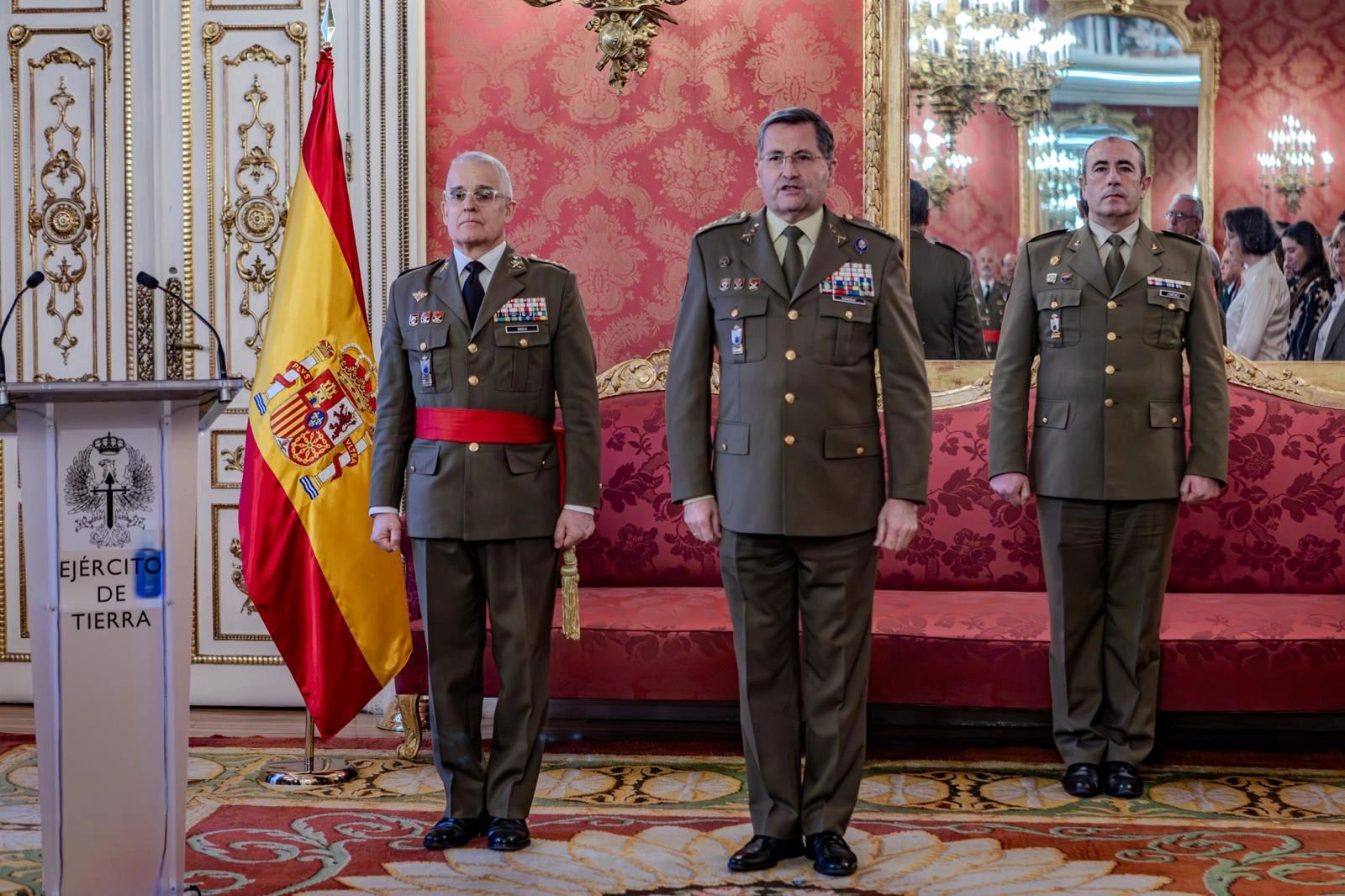 El JEME preside la toma de posesión del teniente general Joaquín Broch como jefe del Mando de Personal del Ejército.