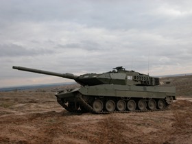 CARRO LEOPARDO 2E