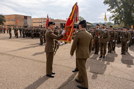 Relevo de guion entre coronel Navarro y coronel Armada.