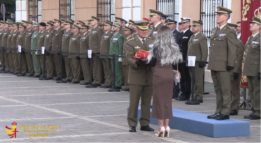 Arriado de bandera mensual ULOG24