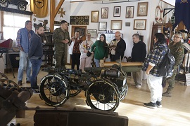 Visita asociación FEAFES museos militares