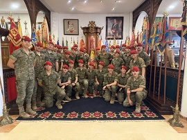 Los Cadetes de la AGM visitan al GREG 52
