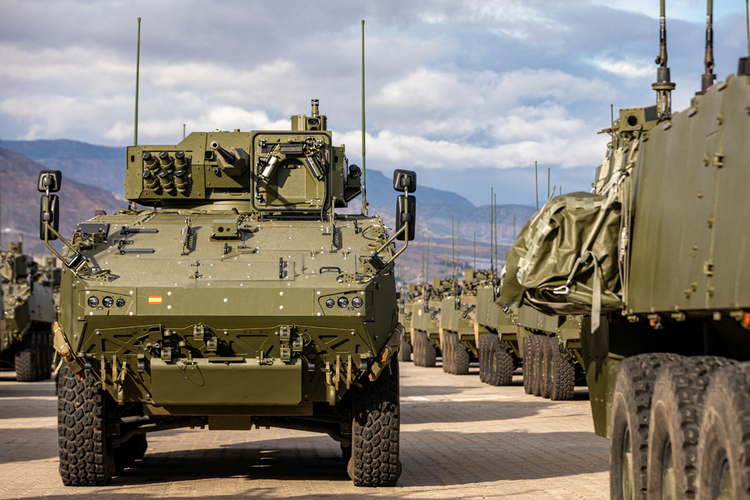 El Ejército de Tierra recibe 40 unidades de vehículos de combate 8x8 “Dragón” 