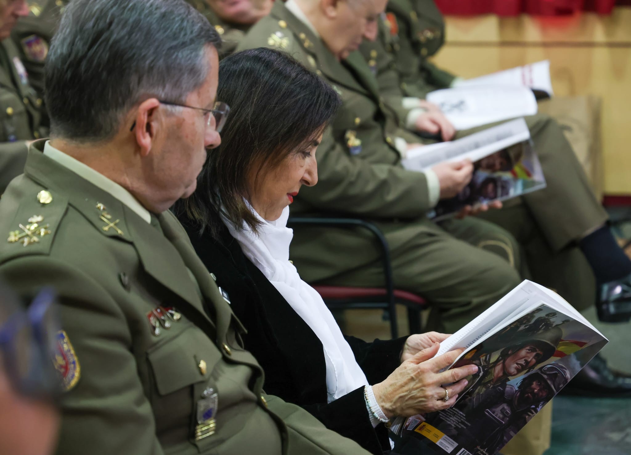 La ministra de Defensa y el JEME en el acto