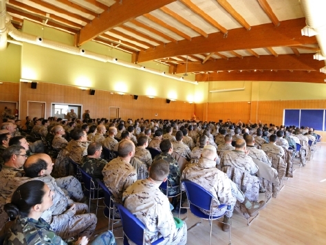 Reuniones con cuadros de mando, tropa y personal civil