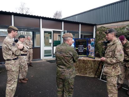 Viaje a Gran Bretaña y reunión de trabajo con su homólogo del Ejército británico General Sir Nicholas Carter.