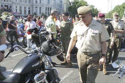 El JEME con los moteros de la IV Marcha Motera del Ejército