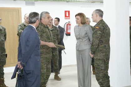 El JEME acompaña a la Ministra de Defensa Dña. María Dolores de Cospedal, en su visita a las unidades de Burgos, el 19 de abril de 2017.