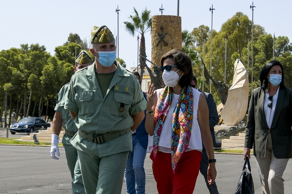 La ministra de Defensa visita la Brigada de la Legión ‘Rey Alfonso XIII’