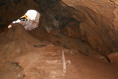 A SABER DE  LA CUEVA SANTA ANA