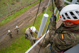 Ascenso por canalón en fachada