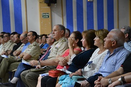 Autoridades que presiden el Acto.