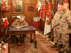 El GD. M. Bernardi firmó el libro de honor