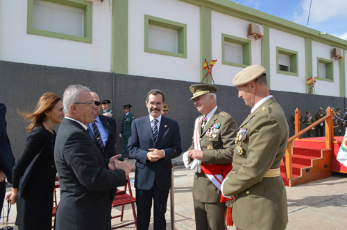 El TG con la autoridades civiles