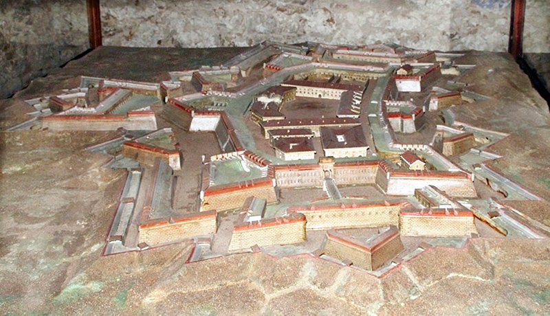 Castillo de San Fernando (Maqueta)