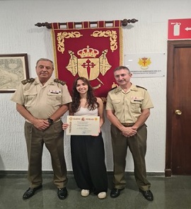 Entrega del Diploma acreditativo del Premio “Estudios Universitarios”