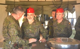 Sergi Arola visitó a las Unidades de la COMGEMEL