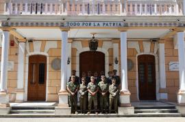 Foto de Grupo con los sargentos alumnos