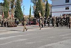 EL RAAA 74 DESFILA ANTE EL CORONEL