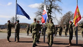 CFE SVK Aniversario Izado Banderas