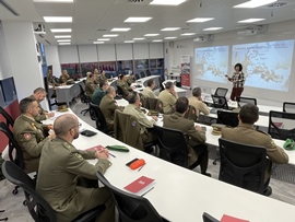 La Directora del ZLC impartiendo una conferencia