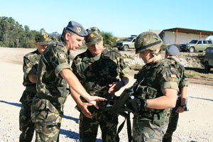 THE CHIEF OF THE ARMY STAFF CARRIES OUT HIS FIRST VISIT TO THE AIRBORNE LIGHT INFANTRY BRIGADE.  