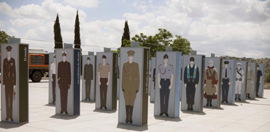 Tótem-soldados en la exposición del Museo del Ejército 