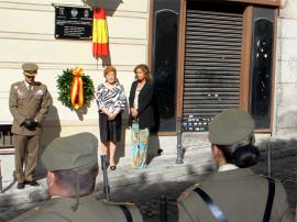 Captain Tejedor’s widow after placing the wreath 