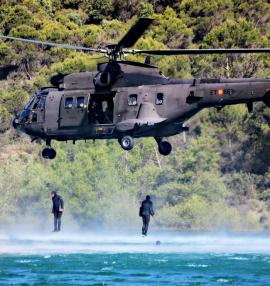Práctica con un Cougar en el curso de buceo