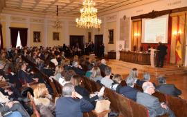 Asistentes en el salón de actos de la Academia