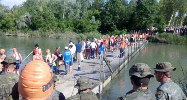 La pasarela tenía una longitud de 54 metros 