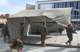 Montaje de las dos tiendas modulares