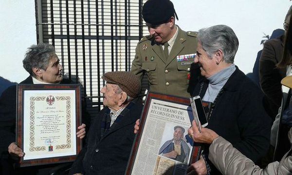 Francisco, con algunos de sus invitados 