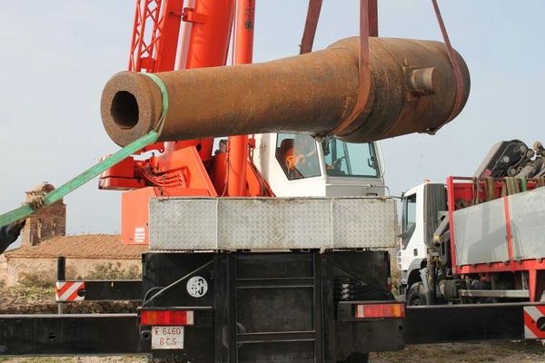 Traslado de unos de los cañones